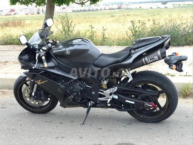 دراجة نارية ياماها R1 - 2