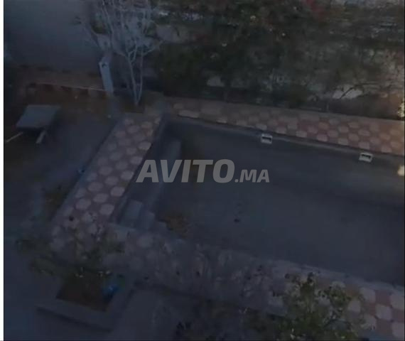 منزل شبه مكتمل ببركة سباحة خاصة للبيع - 2