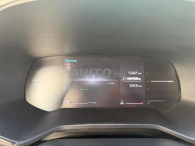 Renault Clio Diesel Manuelle 2024 à Taounate