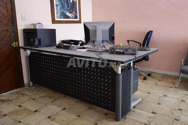 مكتب على شكل حرف L عصري بحالة جيدة جداً - 2