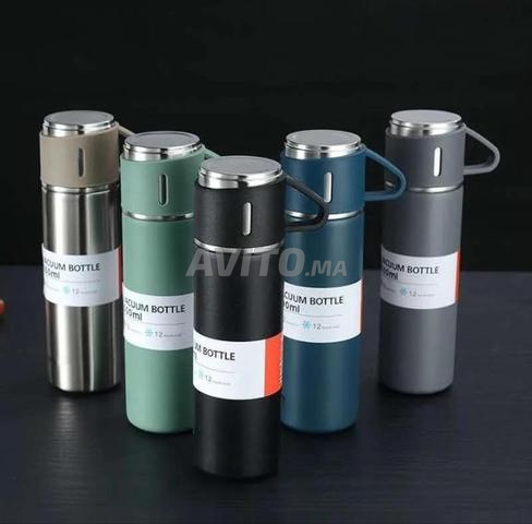 Pack composé d'un thermos inox avec 3 tasses - 2