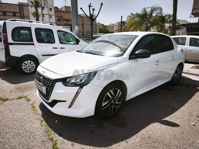 Belle Peugeot 208 - 2