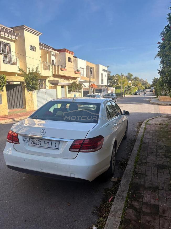 Mercedes-Benz E200