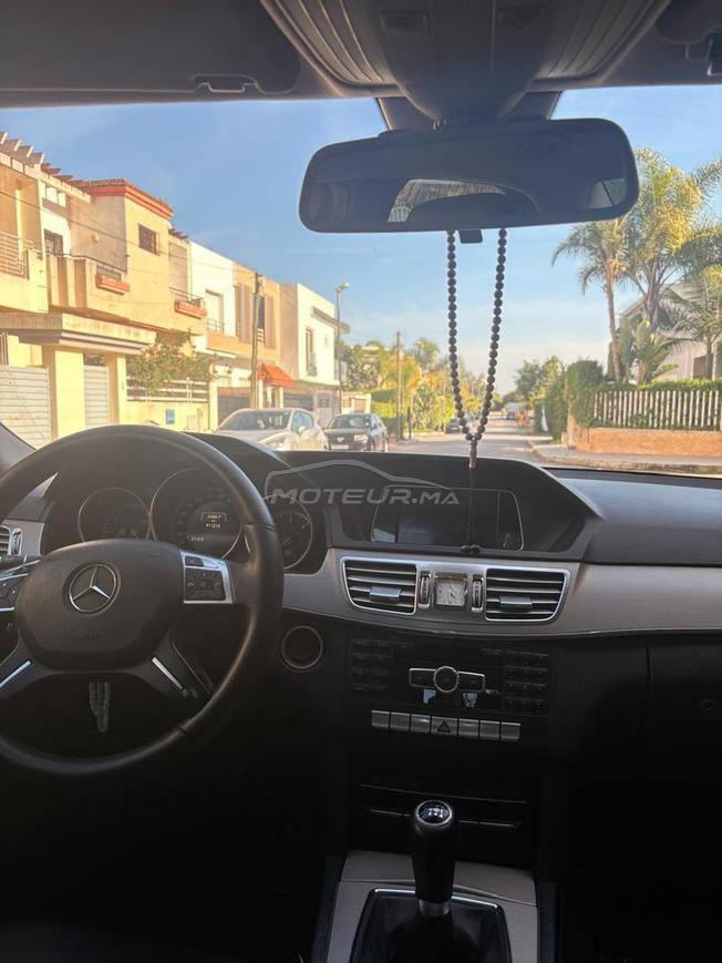 Mercedes-Benz E200