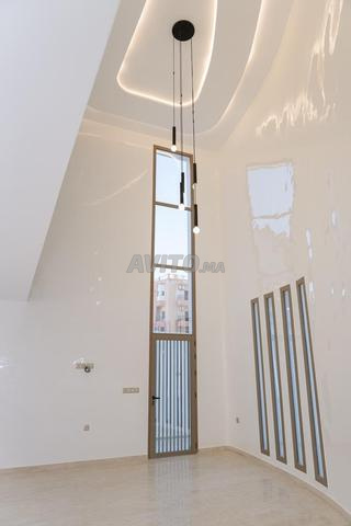 فيلا عصرية جديدة للبيع - السعر معدل - - 2