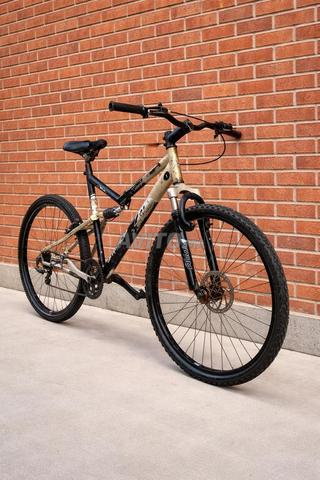 Vélo d'occasion authentique de fabrication française