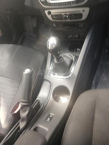 ميغان 3 سيارة - 2