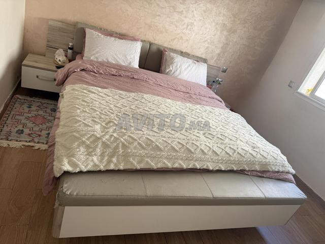 بيع سرير كيتيا مع صندوق وفراشه