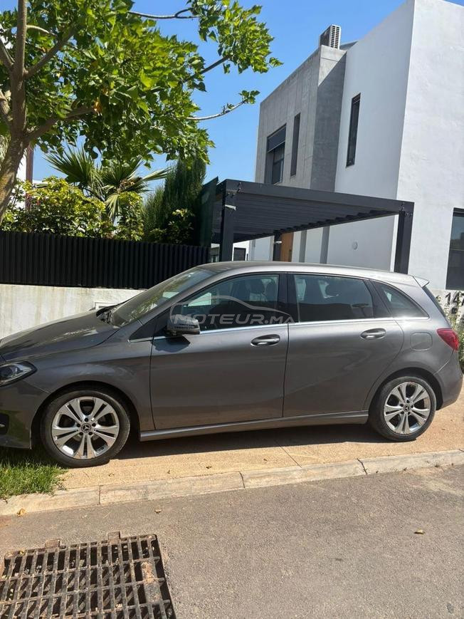 Mercedes-Benz 180 classe B Diesel Automatique 2018