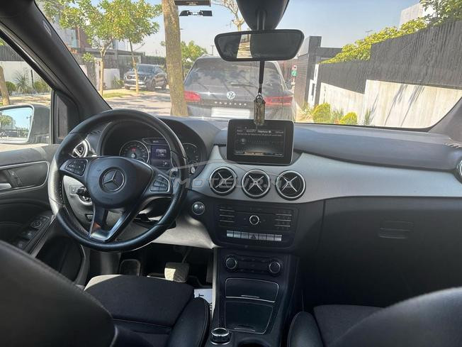 Mercedes-Benz 180 classe B Diesel Automatique 2018