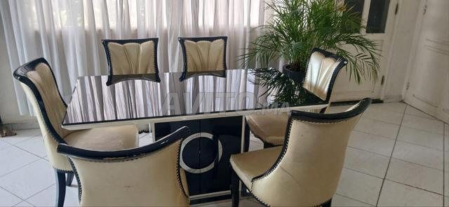 غرفة طعام عصرية