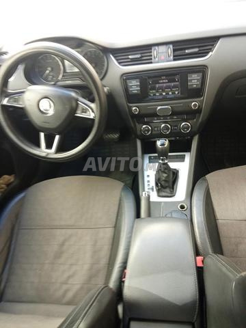 سكودا أوتوماتيك عامرة يد واحدة طلاء واحد