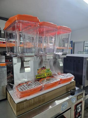 موزع عصائر احترافي بـ 3 أوعية - 2