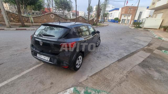 Dacia Sandero modèle 2022 comme neuve