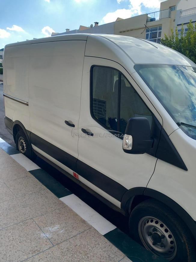 je met en vente très belles ford transit 
