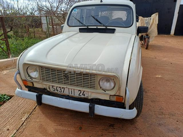 Renault R4 Essence Manuelle 1989 à Khemisset