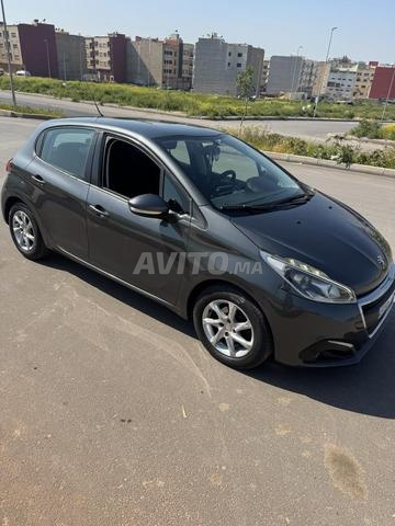 سيارة بيجو 208 ديزل 2016