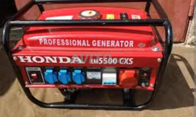 Deux pompes Honda électrogène et à eau neuves