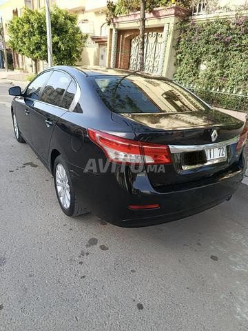 Renault Latitude modèle 2015 très propre