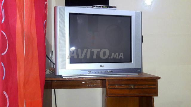 تلفاز كبير LG - 2