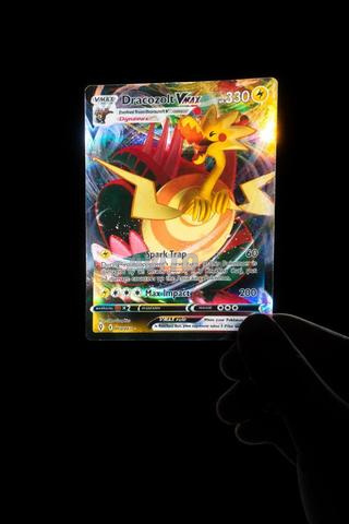 Carte Pokémon Dracozolt VMAX
