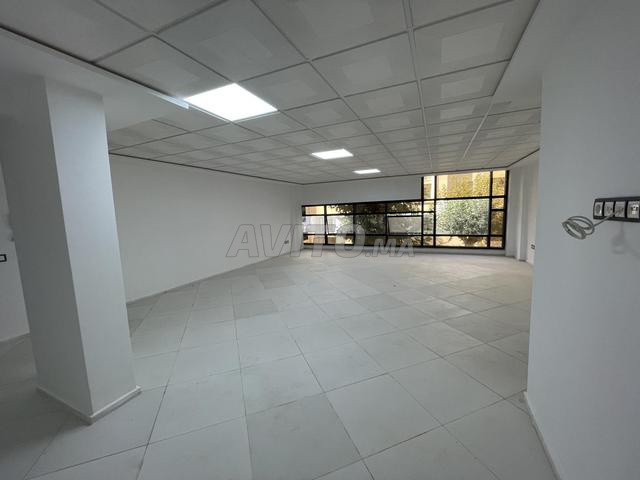 Bureau façade à louer Kénitra 5 min de la gare LGV