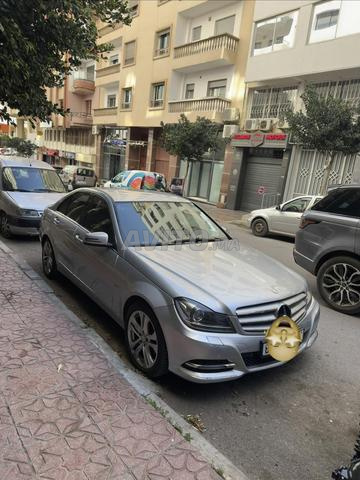 مرسيدس-بنز 220 ديزل أوتوماتيك 2011 في طنجة