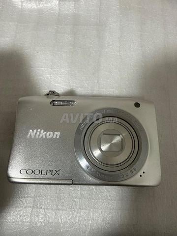 Nikon Coolpix 20.1 Mega Pixel (Canon G7X dupe)