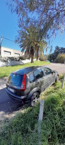 فورد فييستا بحالة جيدة / استبدال