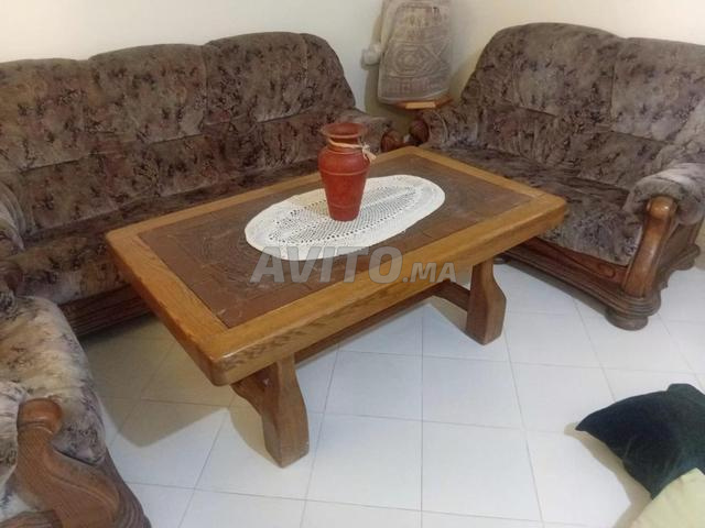 كنب وطاولة قهوة للبيع - 2