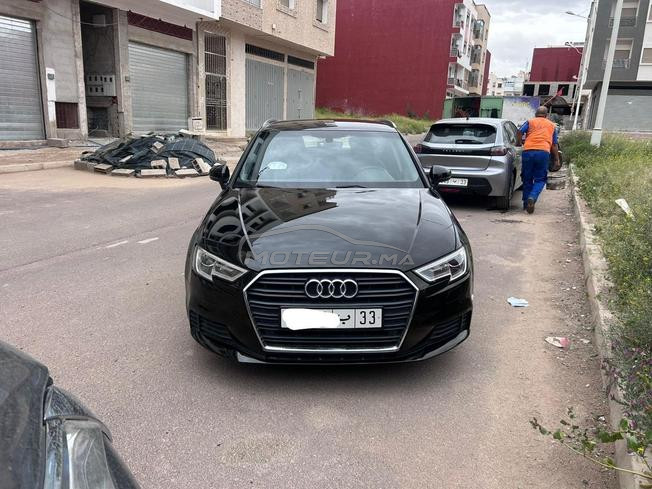 Je mets une voiture à vendre. 