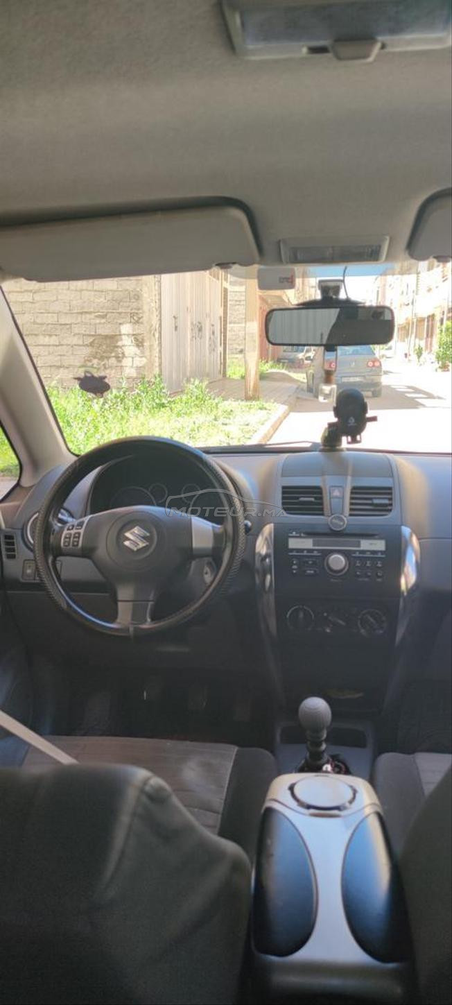 voiture Suzuki sx4 très bon état 