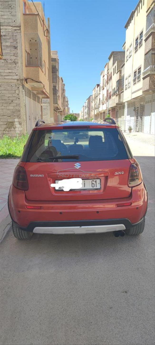 voiture Suzuki sx4 très bon état 