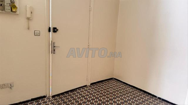 Studio à louer 5min de la station tram