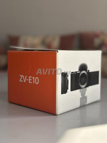 سوني ZVE10 في علبتها - 2