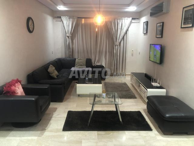 شقة غرفة مشتركة 100 متر مربع في الدار البيضاء - 2