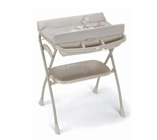 Table à langer avec baignoire pliable