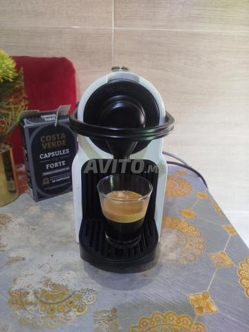 Machine à café Nespresso 19 bars très bon état - 2