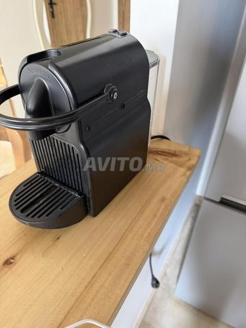 Machine à café Nespresso 19 bars très bon état