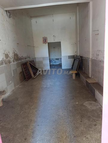 Garage à vendre à usage commercial