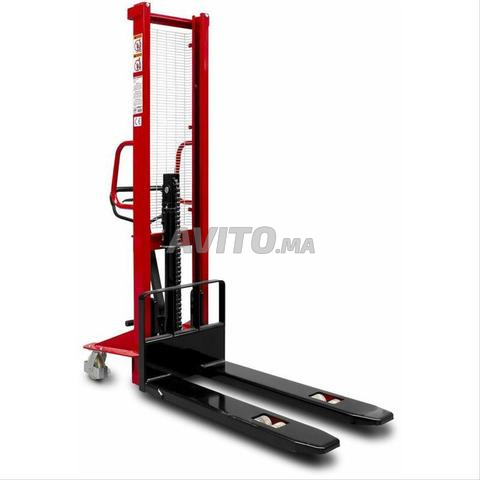Chariot élévateur manuel