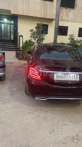 Mercedes-Benz 220 Diesel Automatique 2018 à Rabat