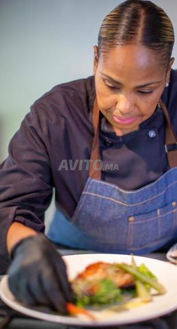 مساعدة منزلية طباخة مربية