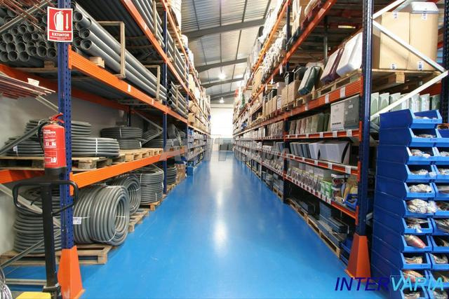 RAYONNAGE MI-LOURD DISPONIBLE - 2