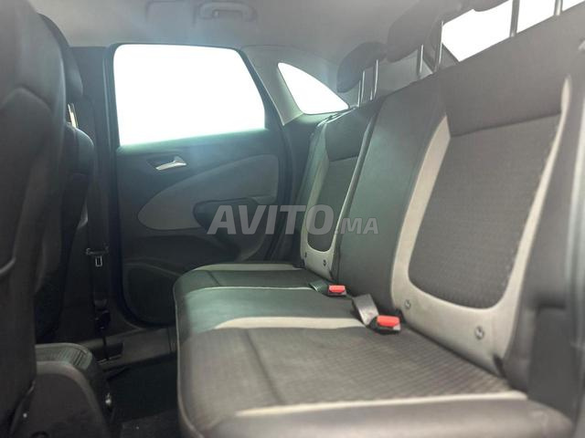 أوبل كروسلاند ديزل يدوية 2019 بالدار البيضاء - 2