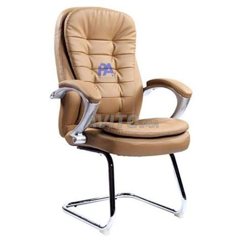Chaise visiteur en simili cuir/bureau/vestiaire...