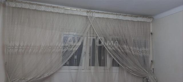 ستارة مزدوجة قياس 8 متر مخيطة على طولها تأتي مجعدة - 2