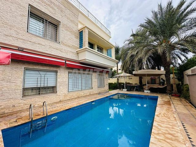 Villa de prestige à vendre – Quartier Targa