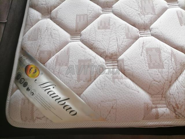 مرتبة 140 × 200