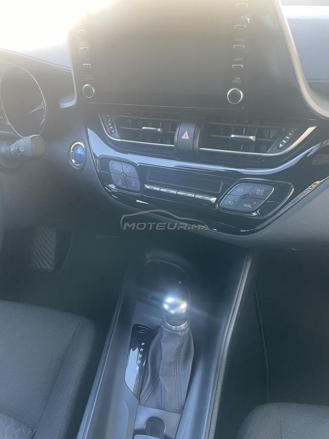Toyota C-HR tres bon état 